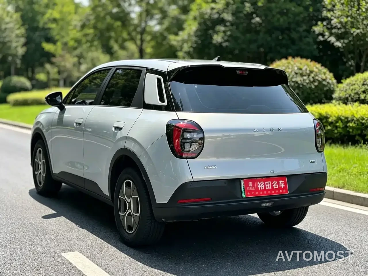 AION UT 2025 Model 330 Starlight Edition — фото 5