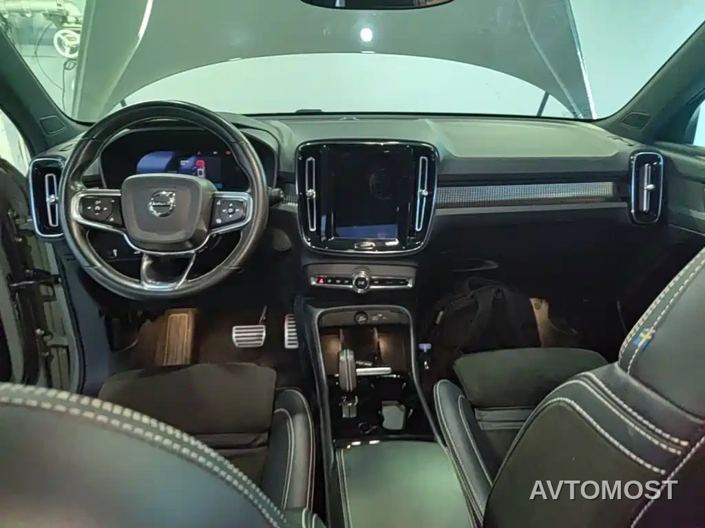 Volvo XC40 New Energy 2021 P8 EV AWD Elegant Sport — фото 10