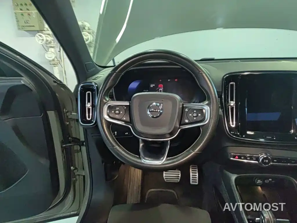 Volvo XC40 New Energy 2021 P8 EV AWD Elegant Sport — фото 11