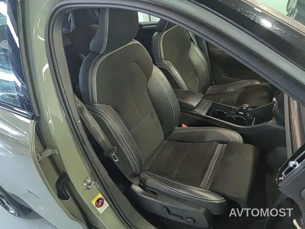 Volvo XC40 New Energy 2021 P8 EV AWD Elegant Sport — фото 25