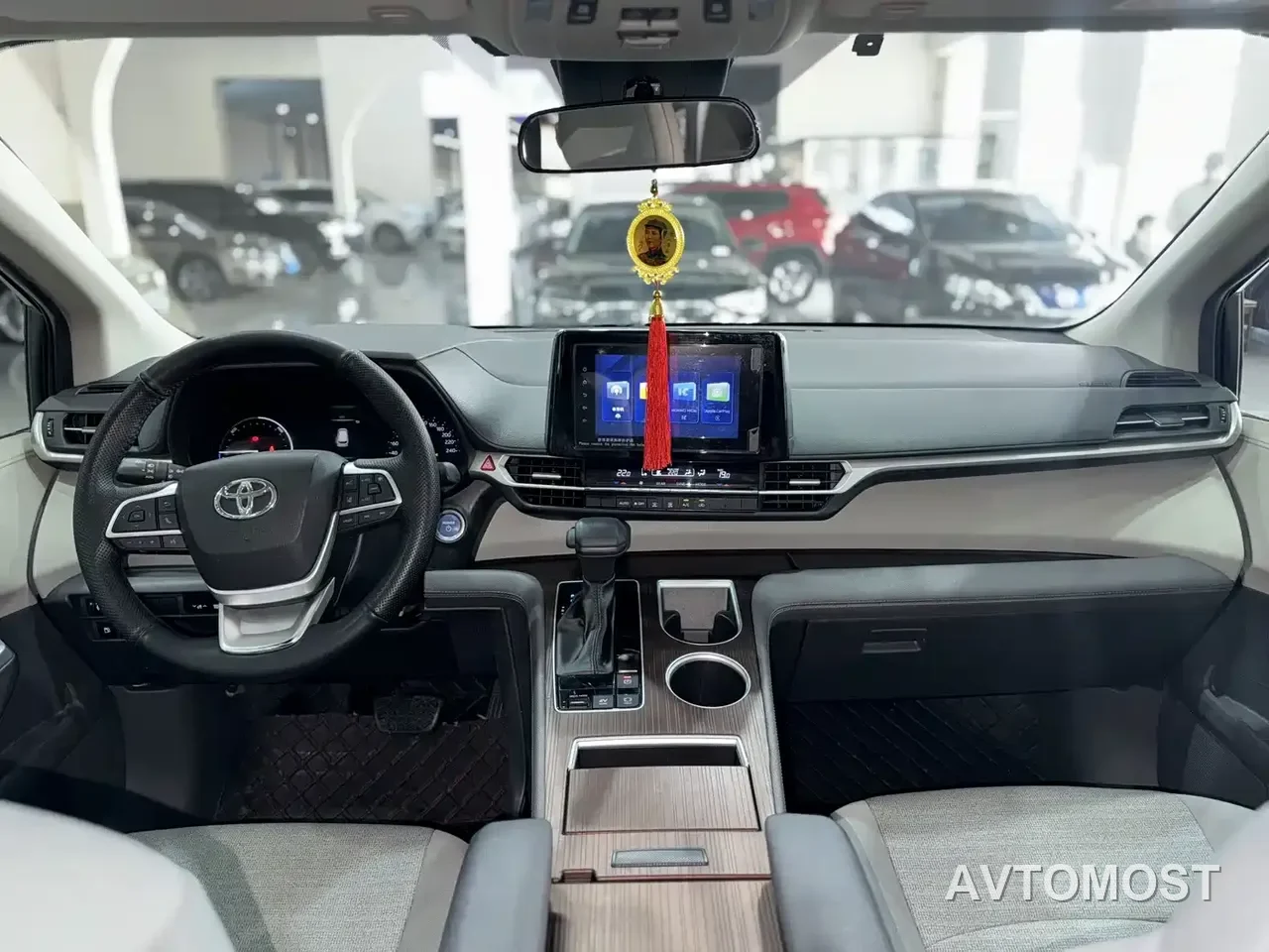 Toyota Sienna 2023 2.5L Hybrid Comfort Edition — фото 1