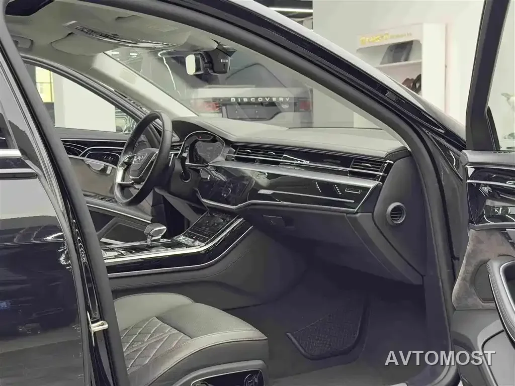 Audi A8 New Energy 2022 A8L 60 TFSIe quattro Collector's Edition — фото 6