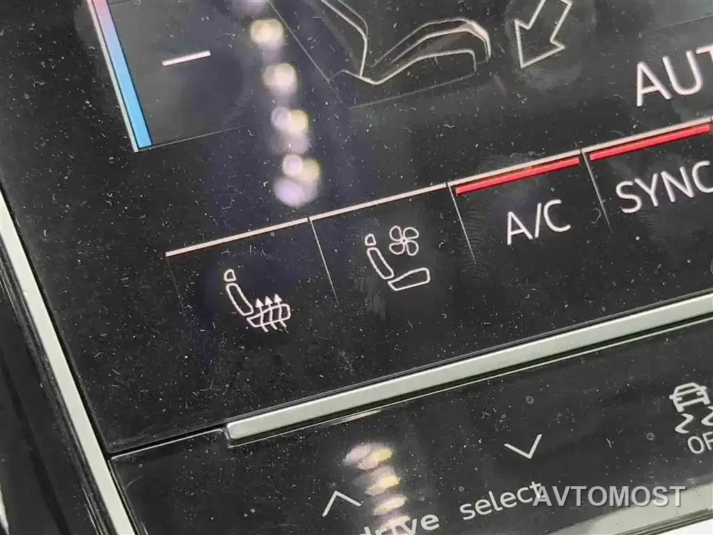 Audi A8 New Energy 2022 A8L 60 TFSIe quattro Collector's Edition — фото 11