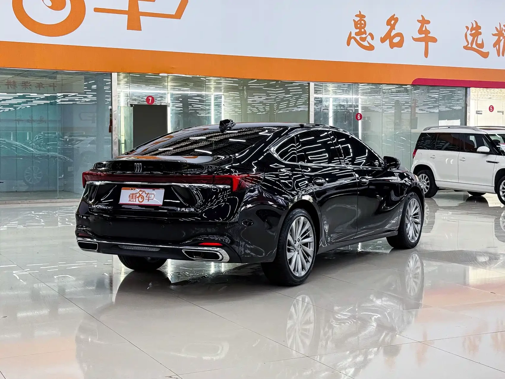 Buick LaCrosse 2025 Platinum Avenir Edition — фото 23