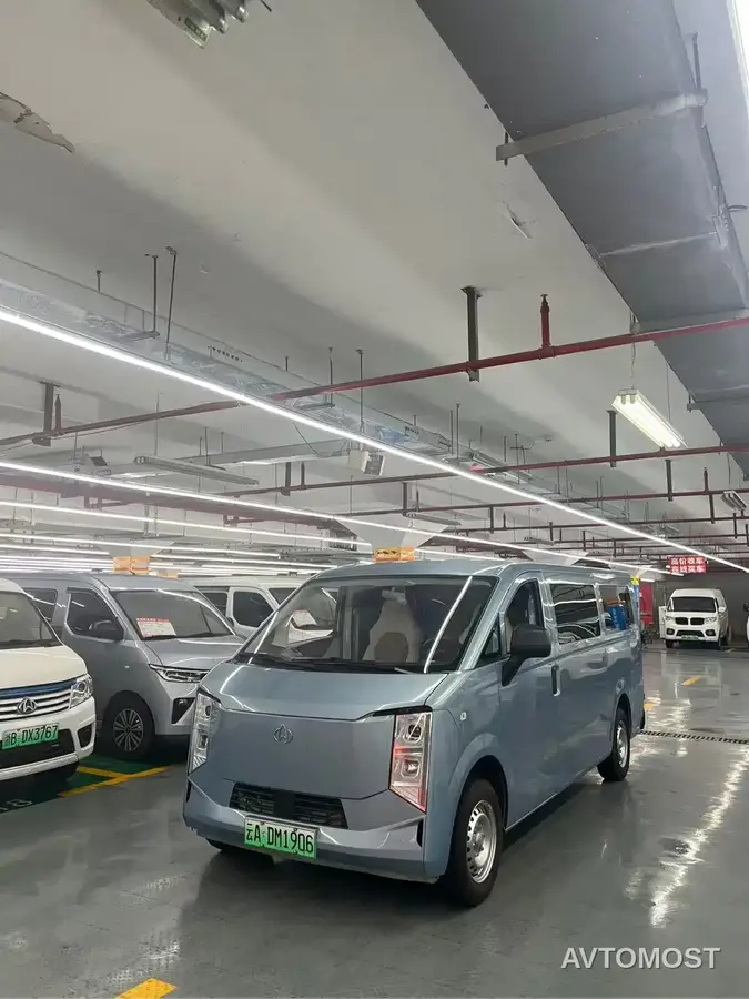 Changan Kuayue Kua Yue Xing Guang EV 2025 9-seater Passenger Vehicle 350km Luxury Edition