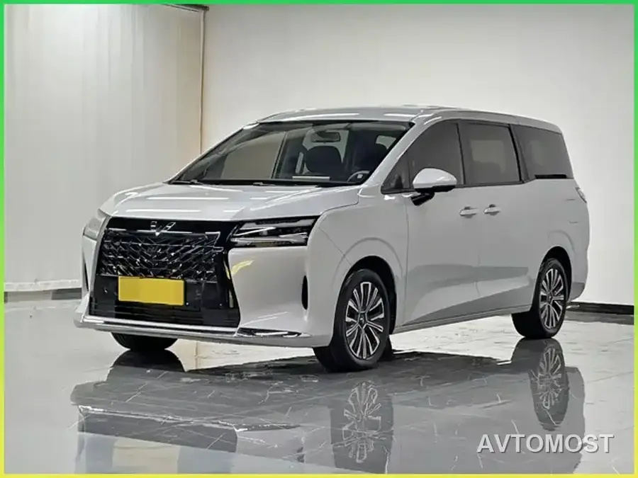 Wuling Motors Xingguang 730 New Energy 2025 Model Plug-in Hybrid Base Version