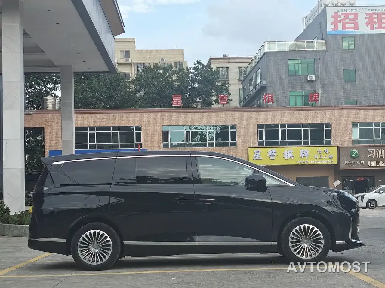 ARCFOX WenDao V9 2026 Model Base — фото 4