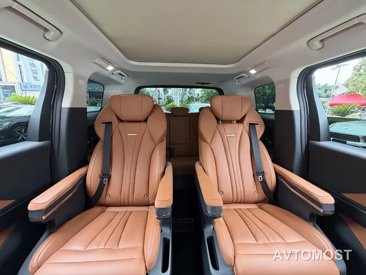 Hongqi HQ9 PHEV 2024 Model 2.0T AWD Business Edition — фото 9