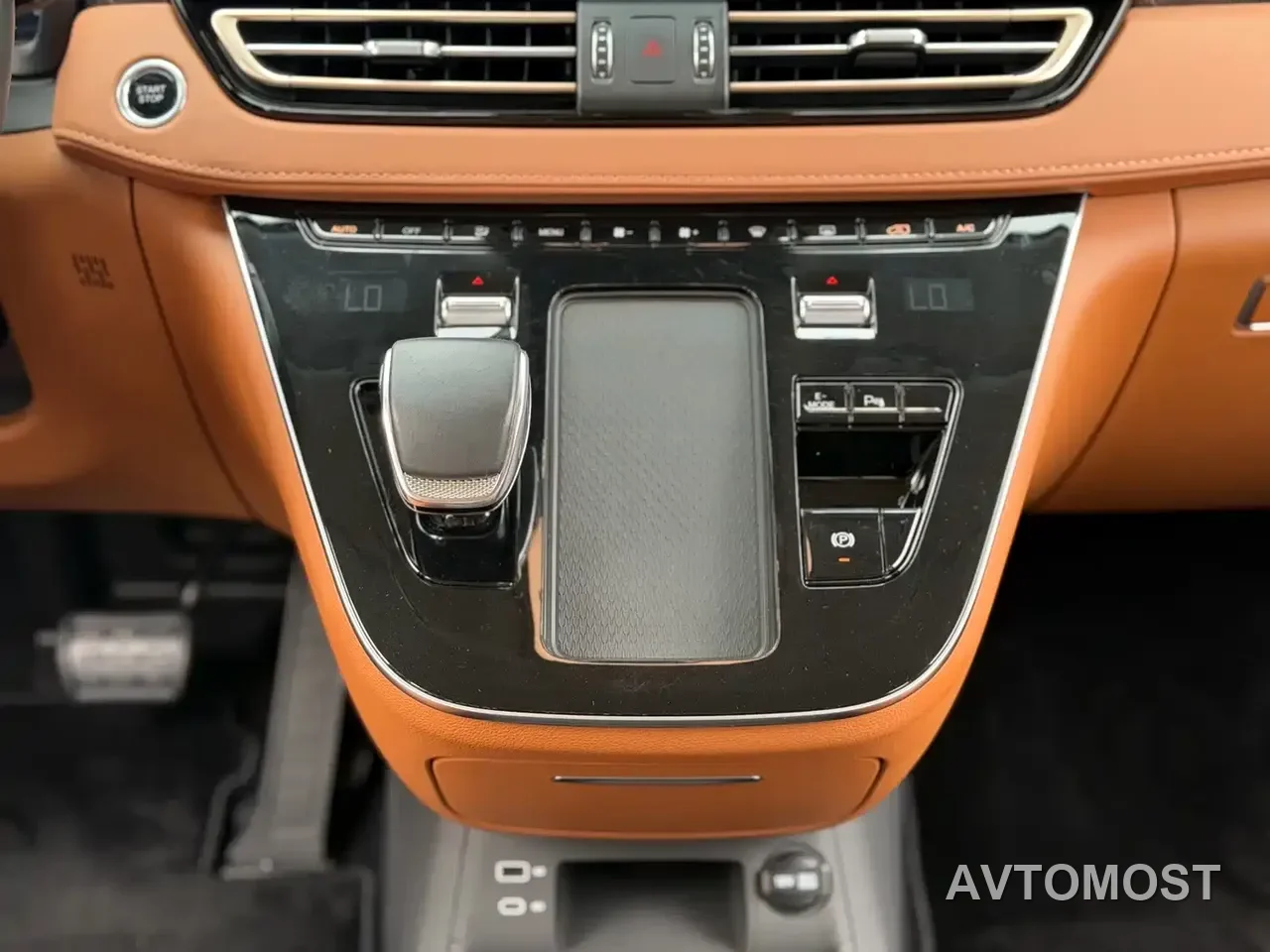 Hongqi HQ9 PHEV 2024 Model 2.0T AWD Business Edition — фото 14