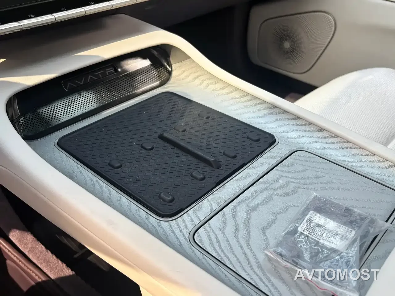 Avatr 12 2024 700 Triple Laser RWD Luxury Enjoyment Edition — фото 7