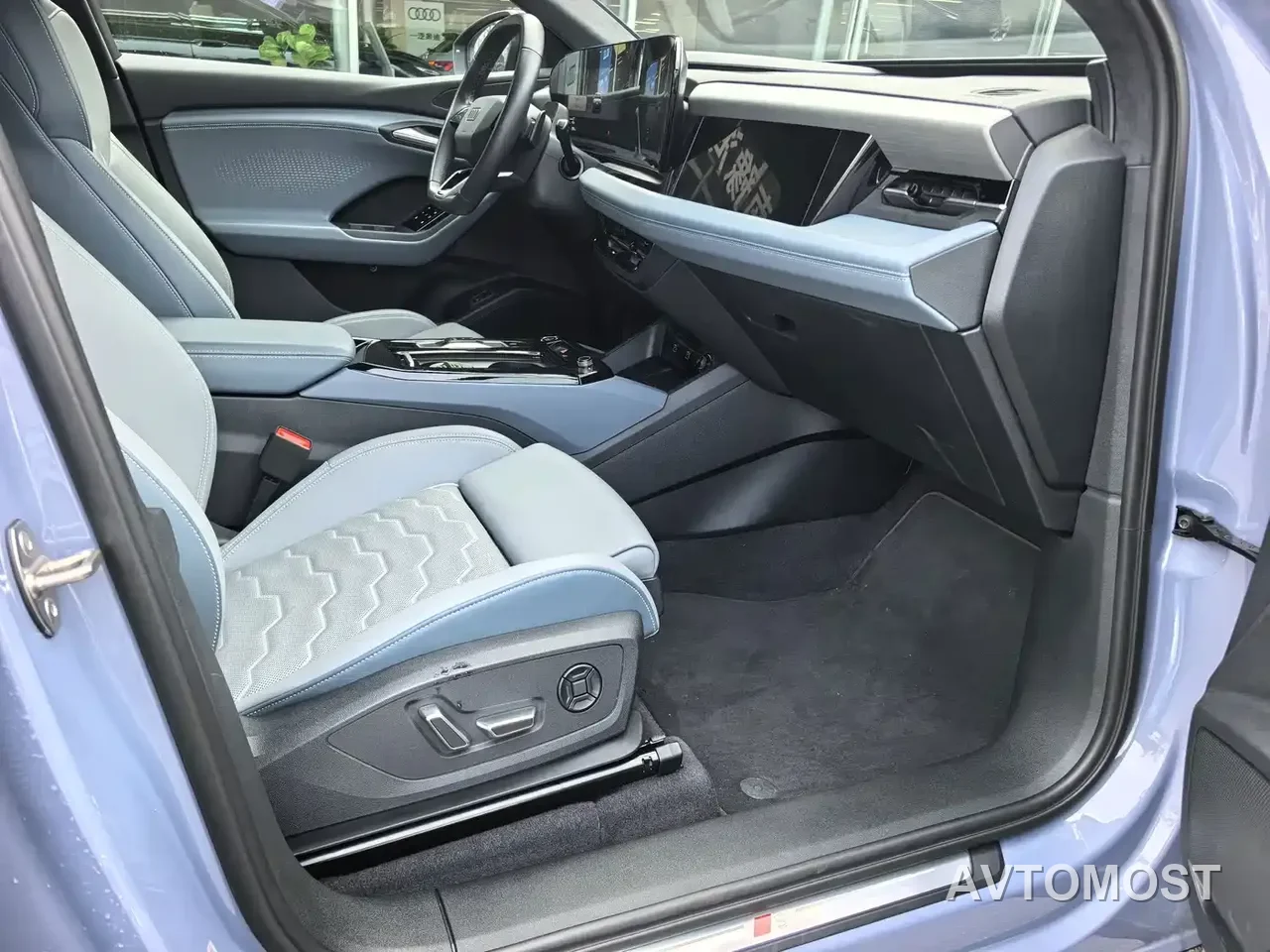 Audi Q6L e-tron 2025 Model Pioneer Edition — фото 7