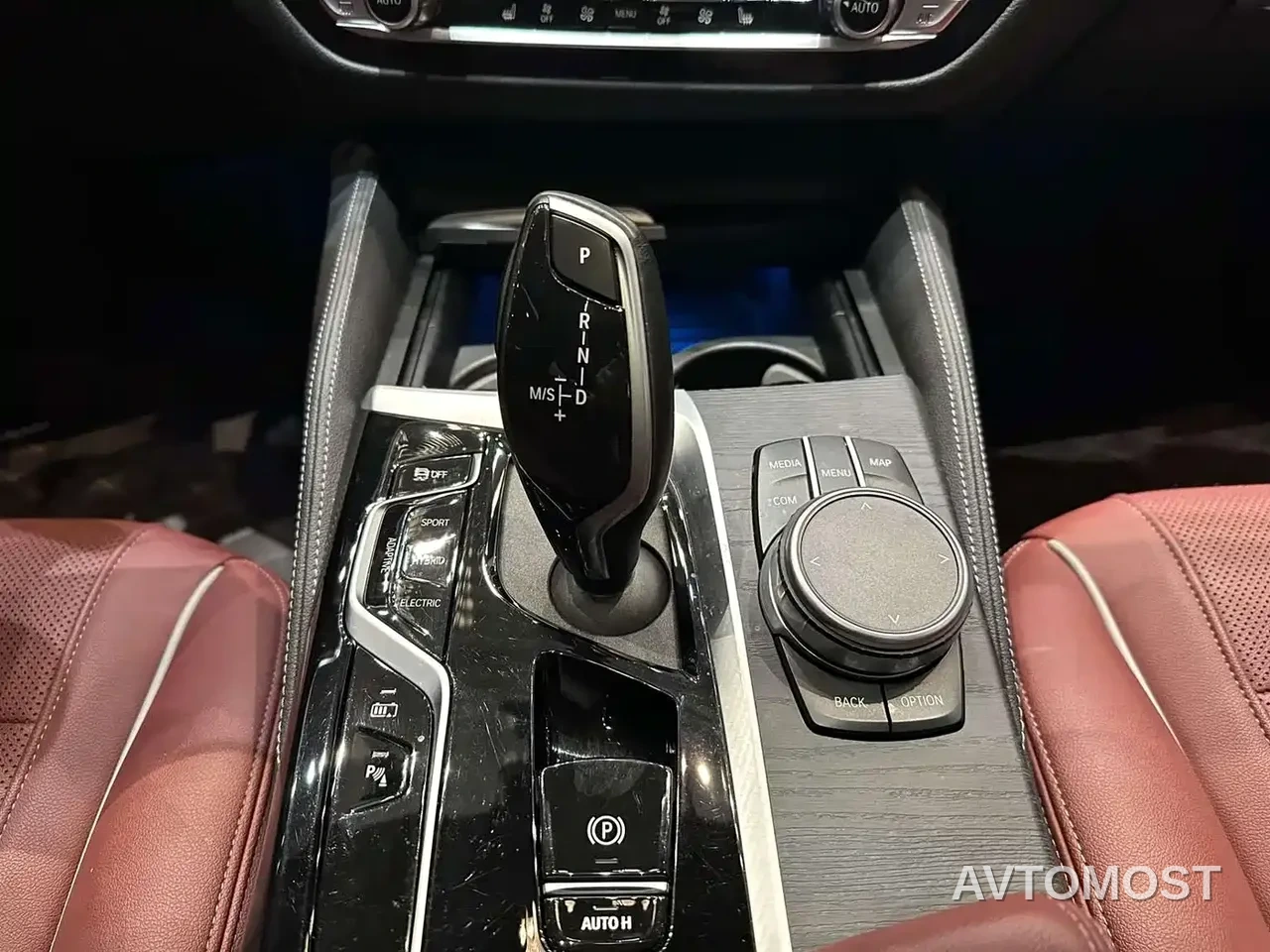 BMW 5 Series New Energy 2021 Facelift 535Le M Sport Package — фото 8