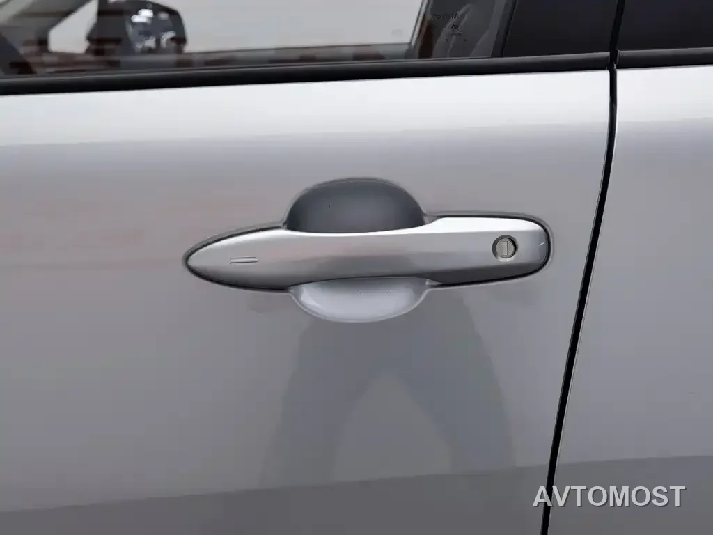 Toyota Frontlander 2023 2.0L Smart Hybrid Dual Engine Leading Edition — фото 14
