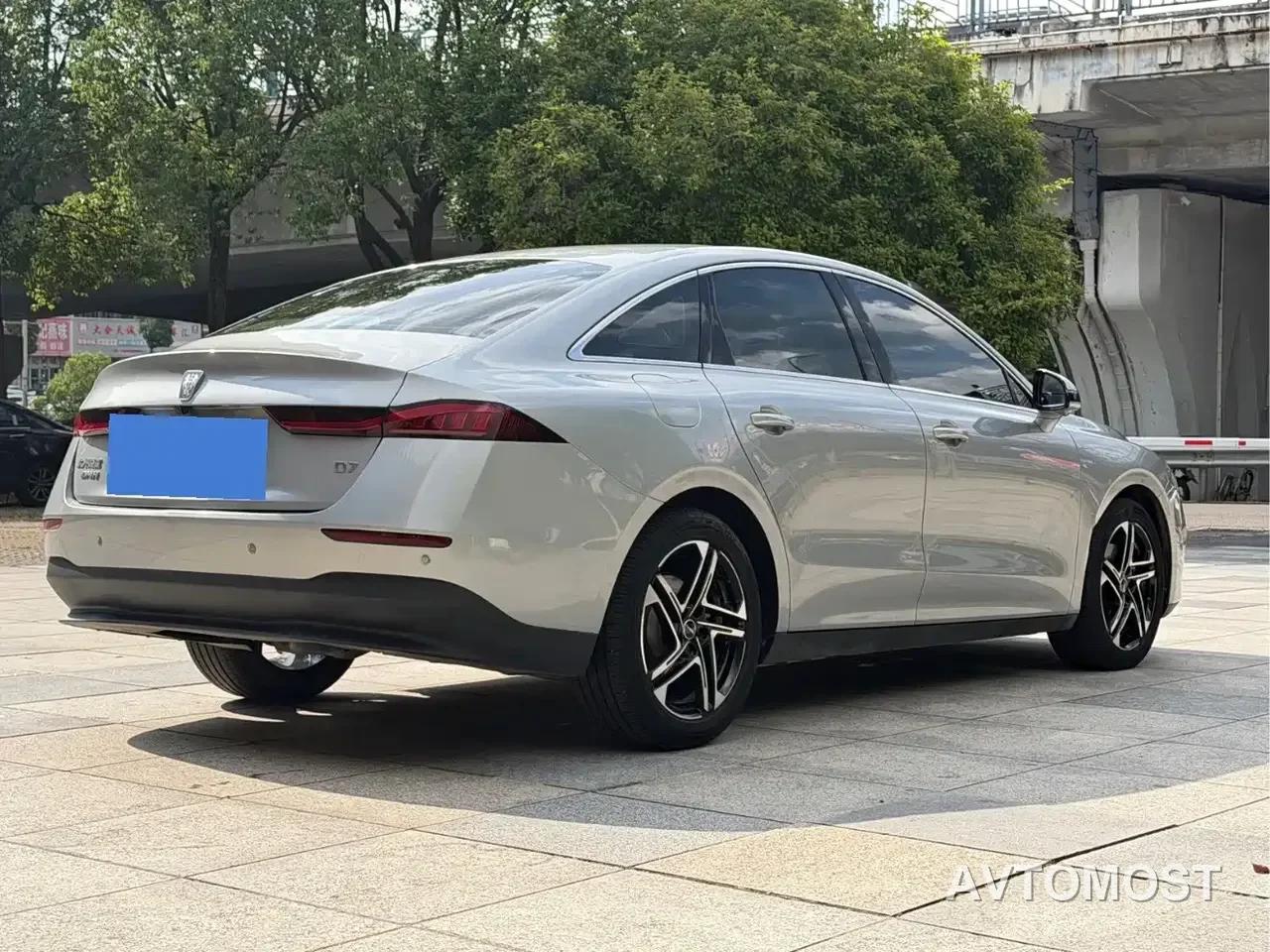 Roewe D7 2023 DMH 125km Excellence Edition — фото 6