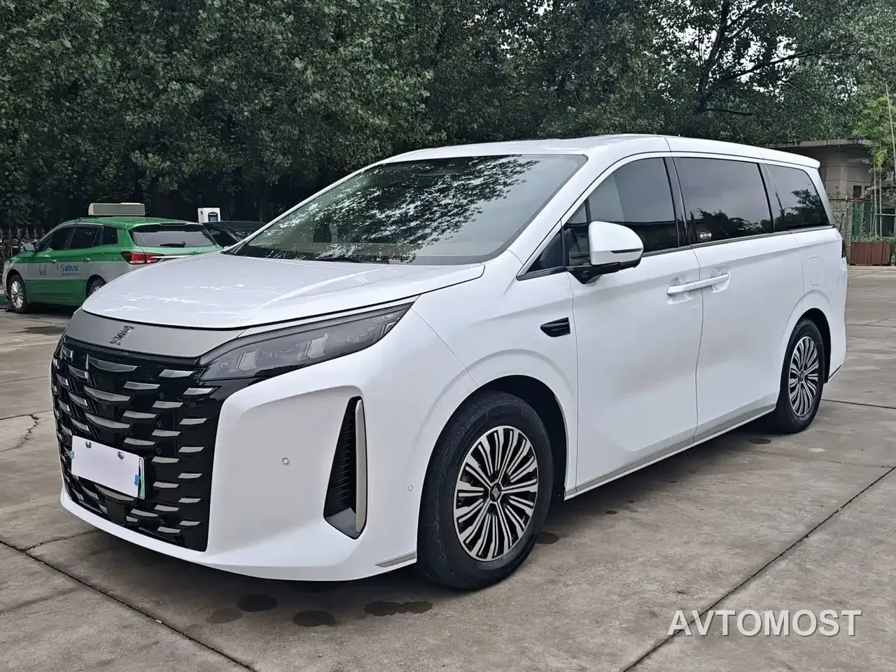 BYD Xia 2025 DM-i 1.5T 100km Surpass Edition — фото 1