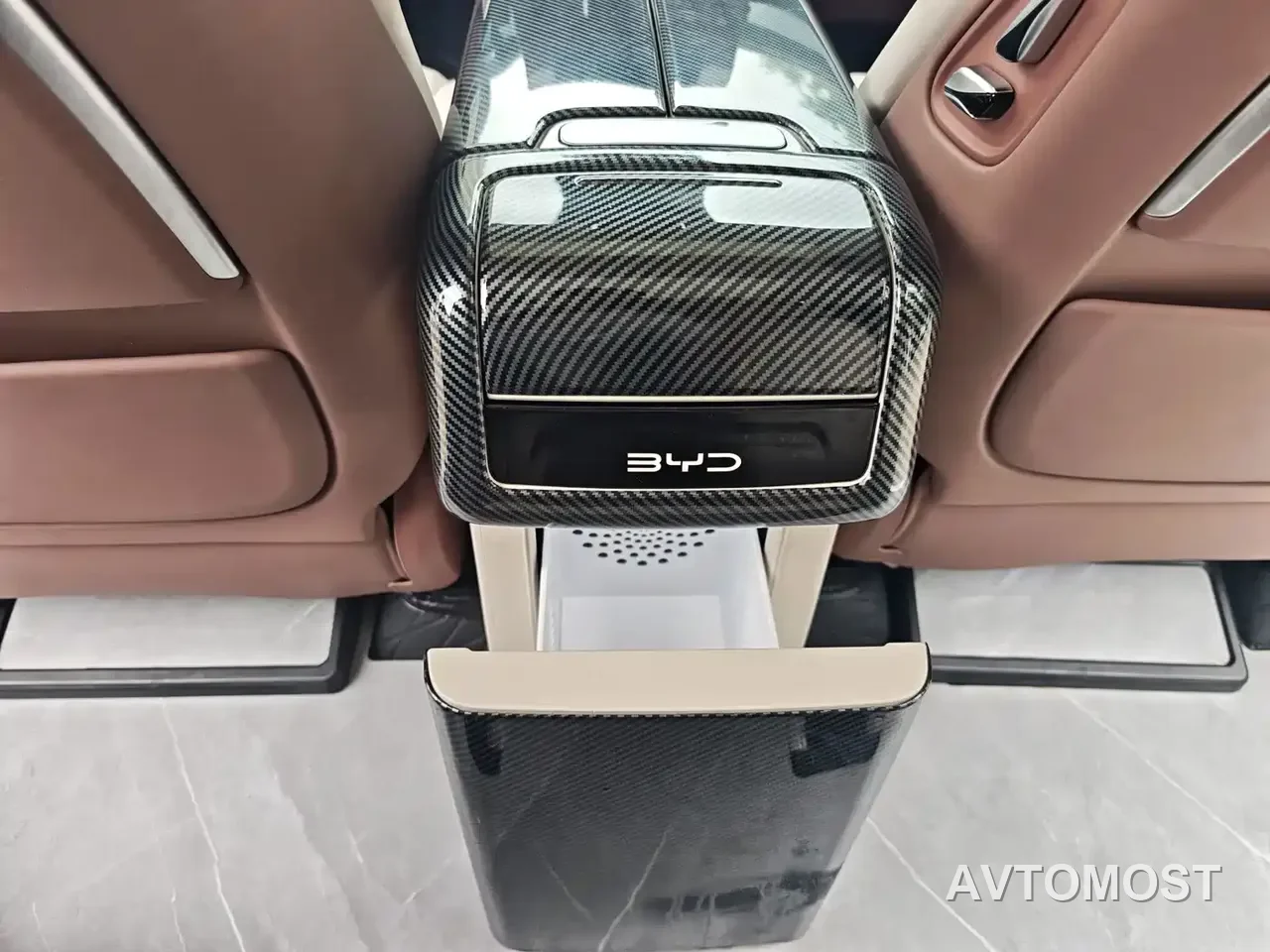 BYD Xia 2025 DM-i 1.5T 100km Surpass Edition — фото 14