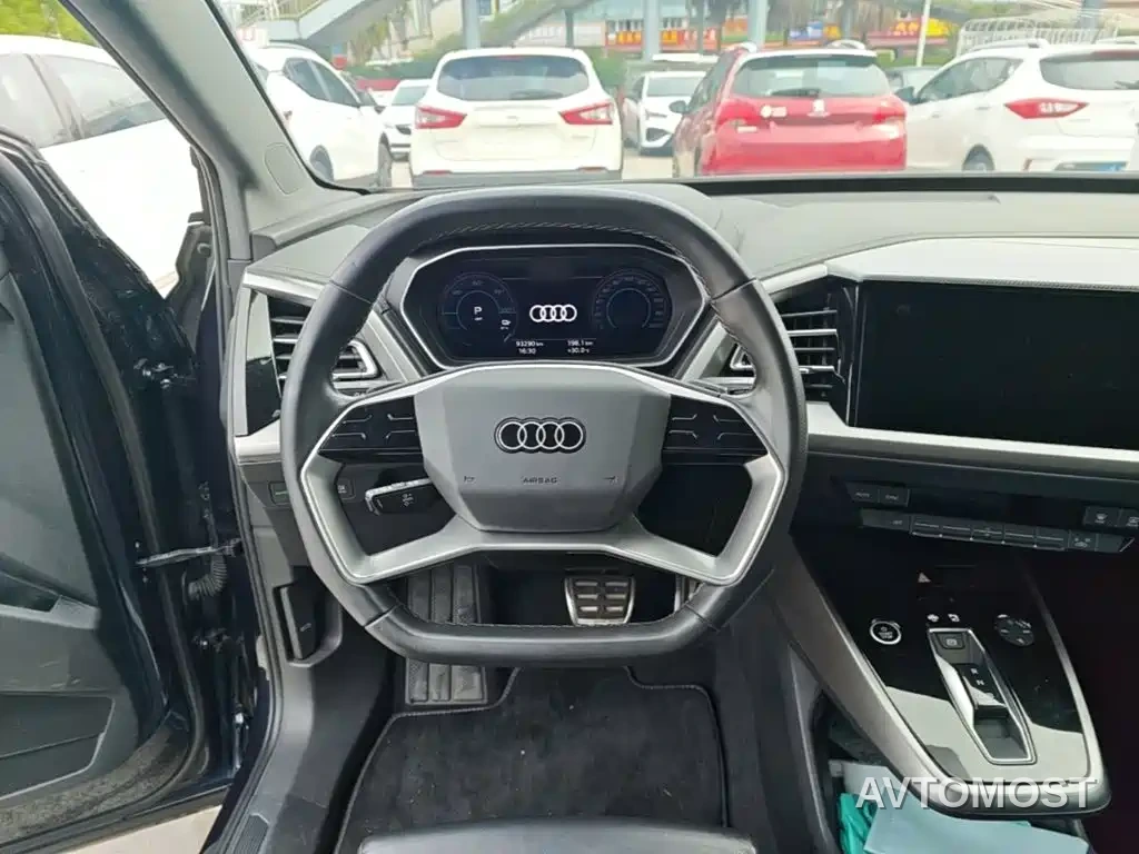 Audi Q4 e-tron 2023 40 e-tron Pioneer Edition — фото 10