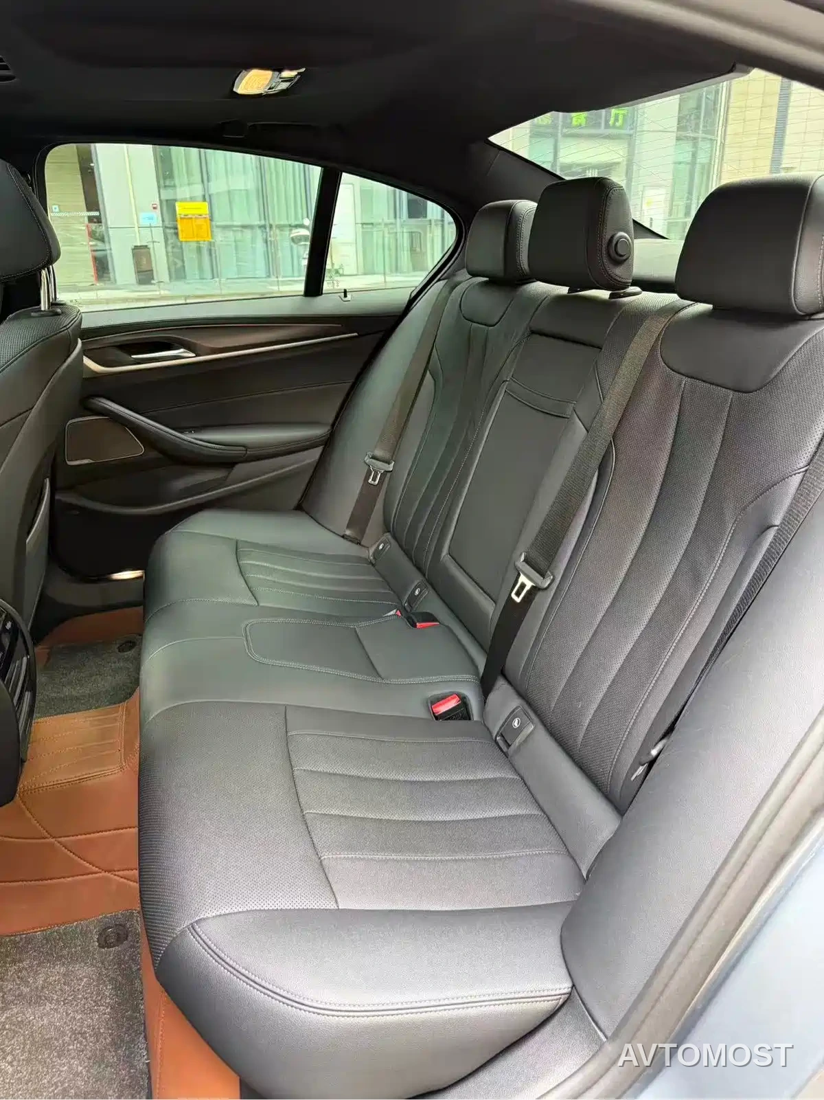 BMW 5 Series (Import) 2022 530i M Sport Package — фото 6