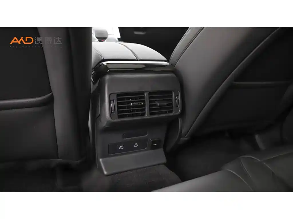 Land Rover Range Rover Velar 2025 Dynamic SE — фото 9
