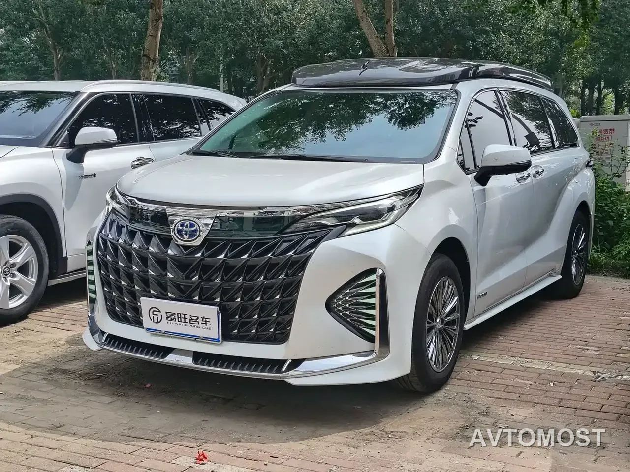 Huadong Business Van 2025 2.5L Hybrid High Roof Comfort — фото 1