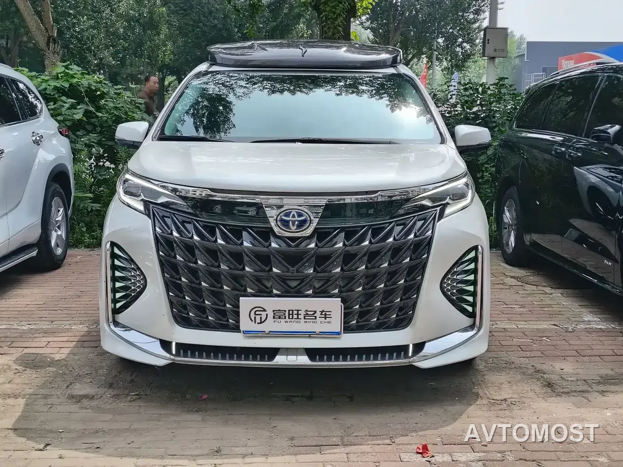 Huadong Business Van 2025 2.5L Hybrid High Roof Comfort — фото 2