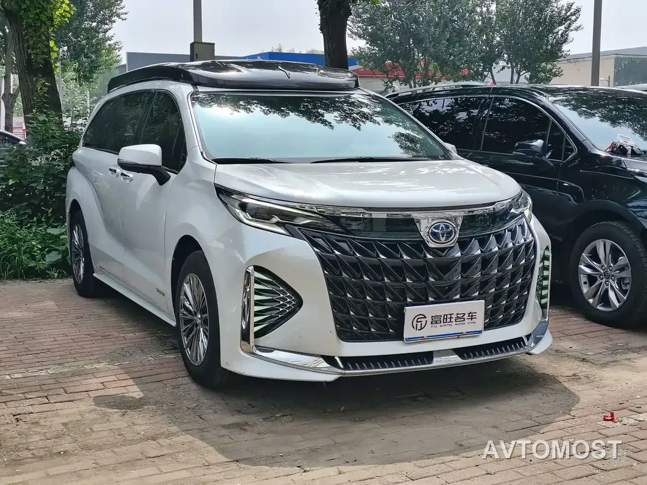 Huadong Business Van 2025 2.5L Hybrid High Roof Comfort — фото 3