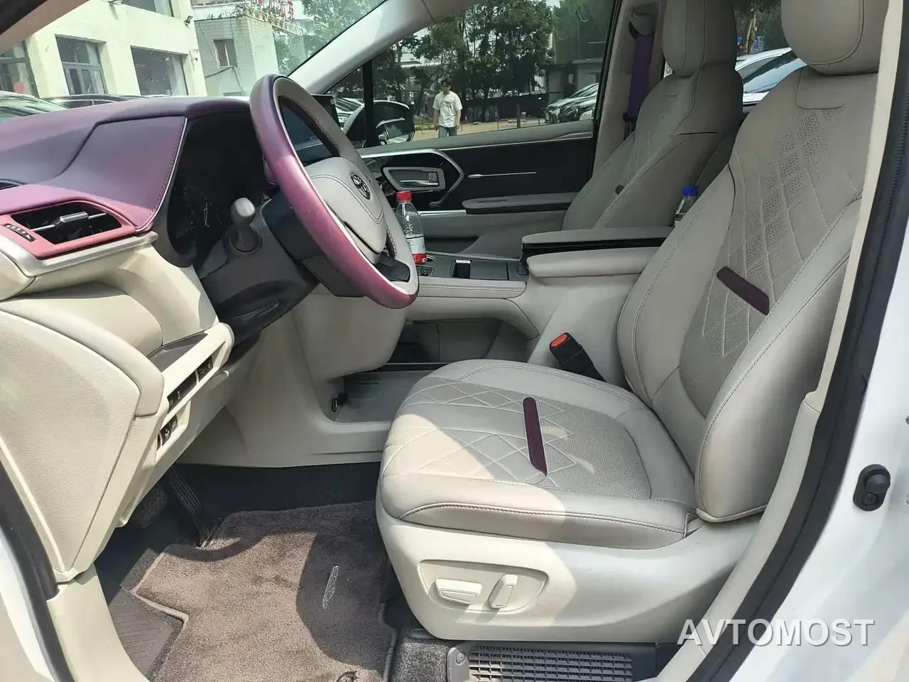 Huadong Business Van 2025 2.5L Hybrid High Roof Comfort — фото 11