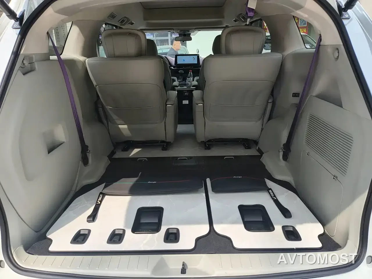 Huadong Business Van 2025 2.5L Hybrid High Roof Comfort — фото 19