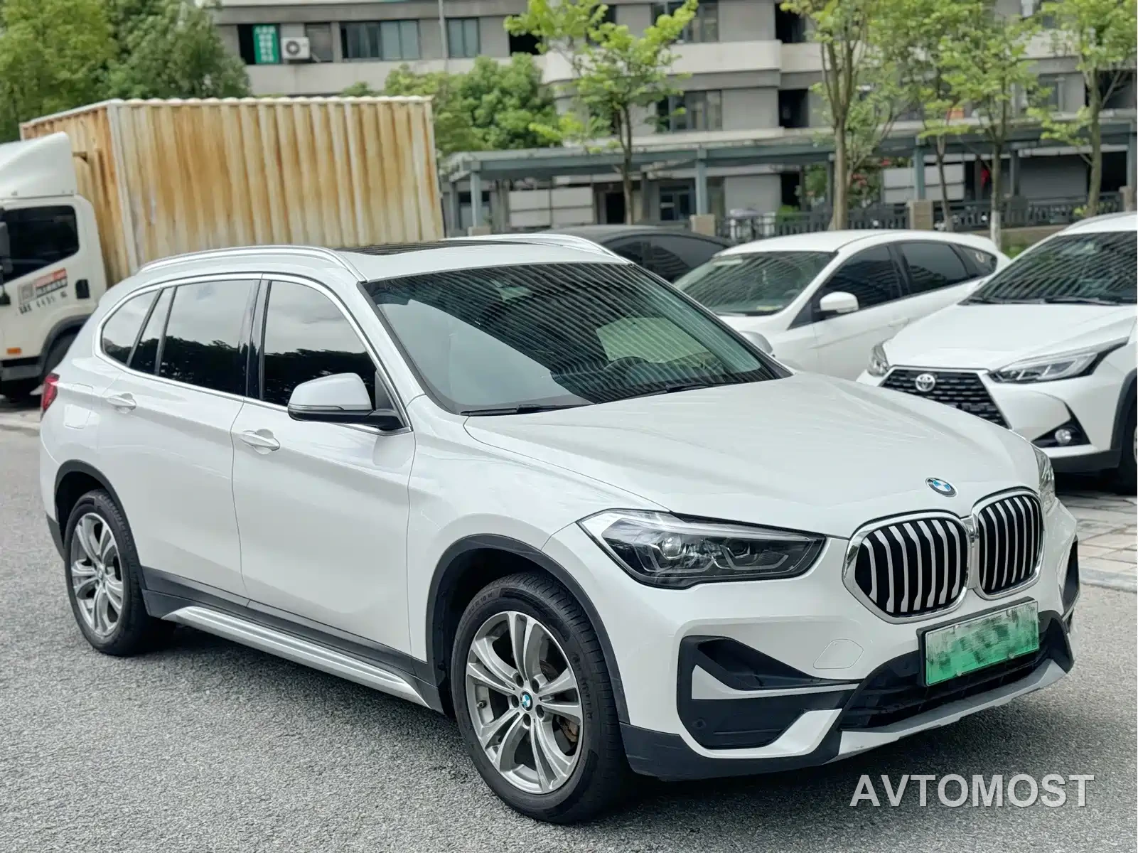 BMW X1 New Energy 2021 xDrive30Le Exclusive — фото 3