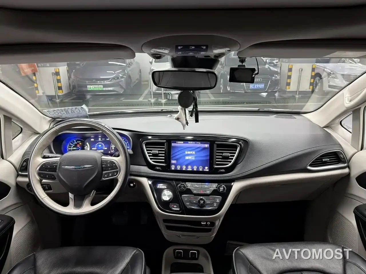 Chrysler Grand Caravan PHEV (Import) 2019 3.6L Plug-in Hybrid — фото 11