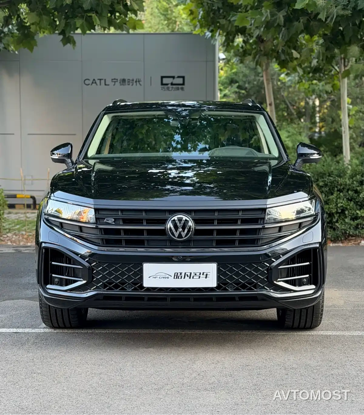 Volkswagen Touareg 2026 3.0TSI R-Line Black Sport Package — фото 2