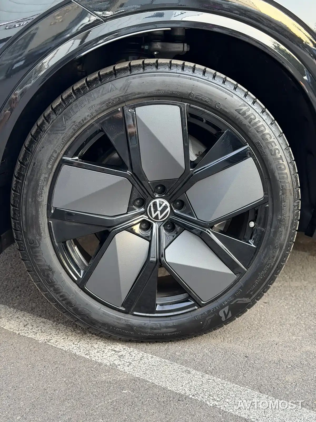 Volkswagen Touareg 2026 3.0TSI R-Line Black Sport Package — фото 5