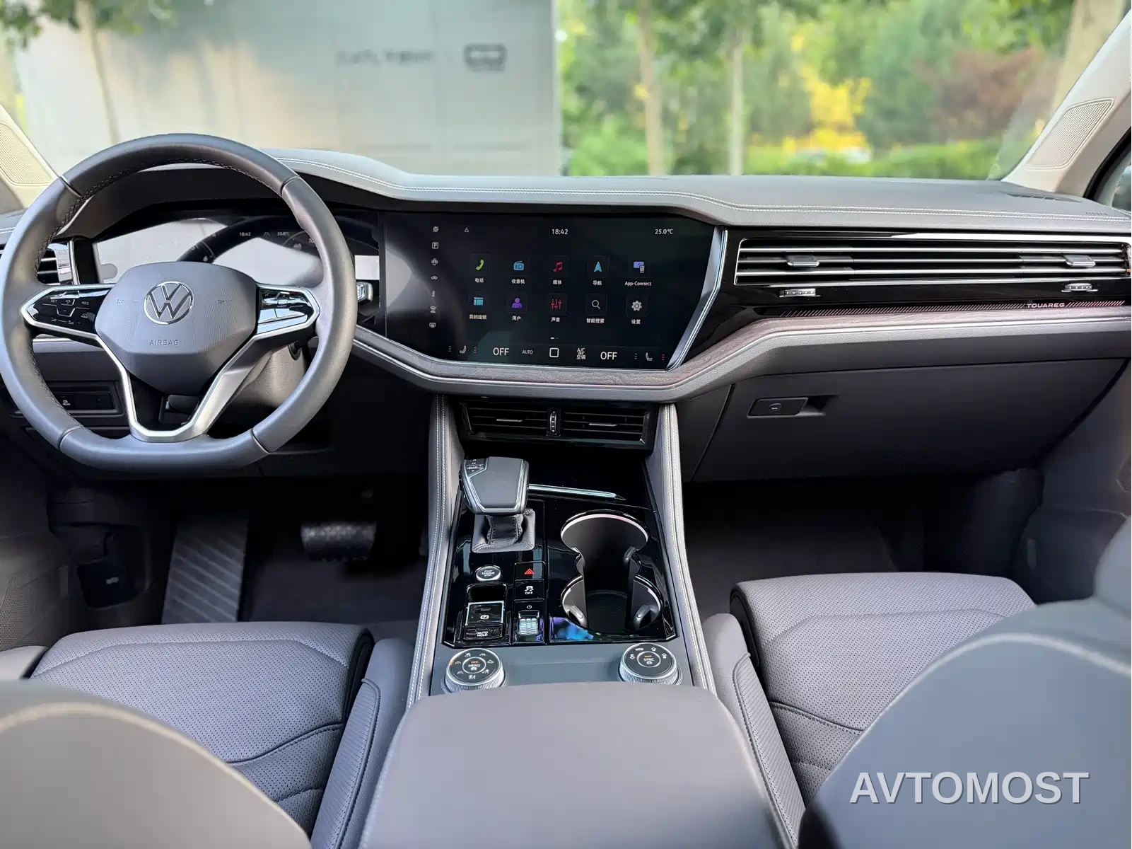 Volkswagen Touareg 2026 3.0TSI R-Line Black Sport Package — фото 12