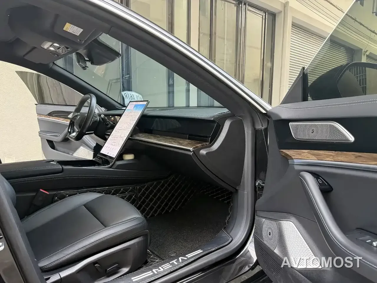 Nezha S 2024 Pure Electric 520km RWD Premium Edition — фото 2