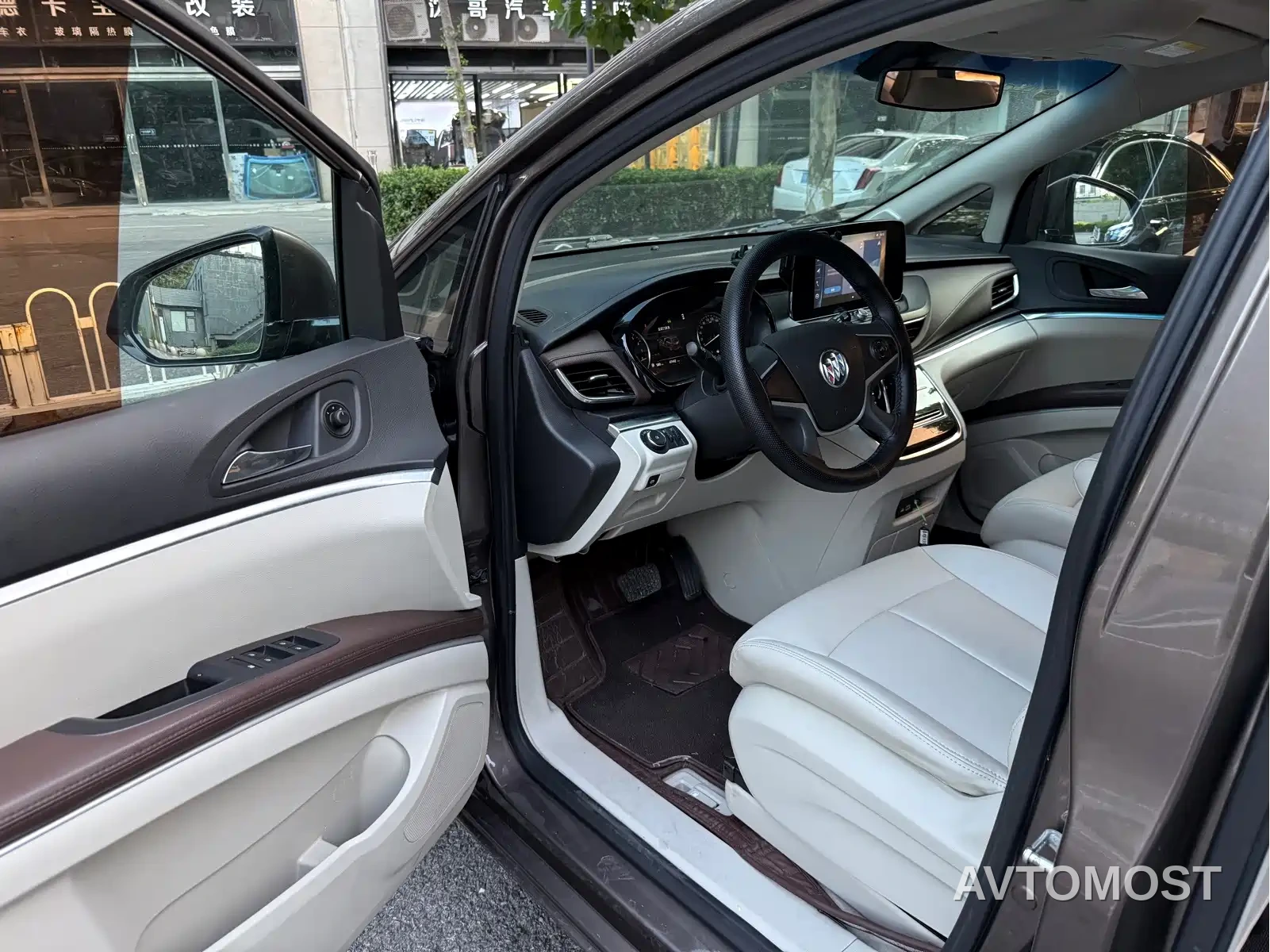 Buick GL8 2021 Land Business Class 652T Luxury — фото 8