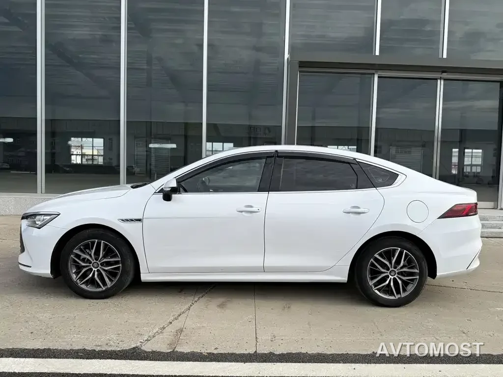 BYD Qin PLUS 2021 DM-i 55KM Flagship — фото 4