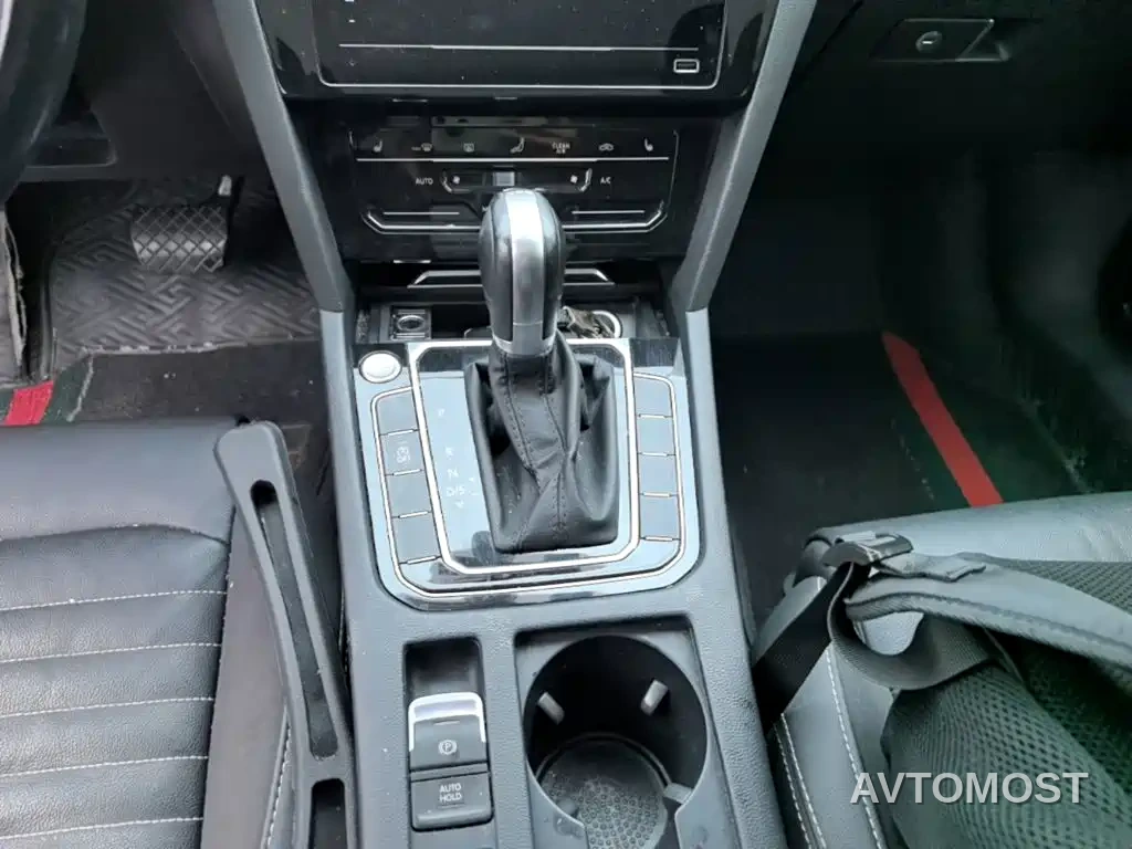 Volkswagen Magotan 2020 280TSI DSG Leading — фото 12