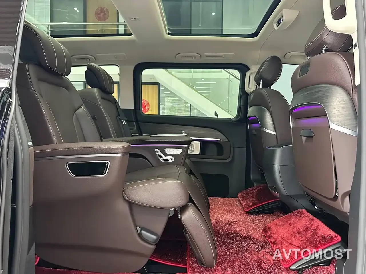 Mercedes-Benz V-Class 2024 V 300 L Long Wheelbase Premium — фото 14