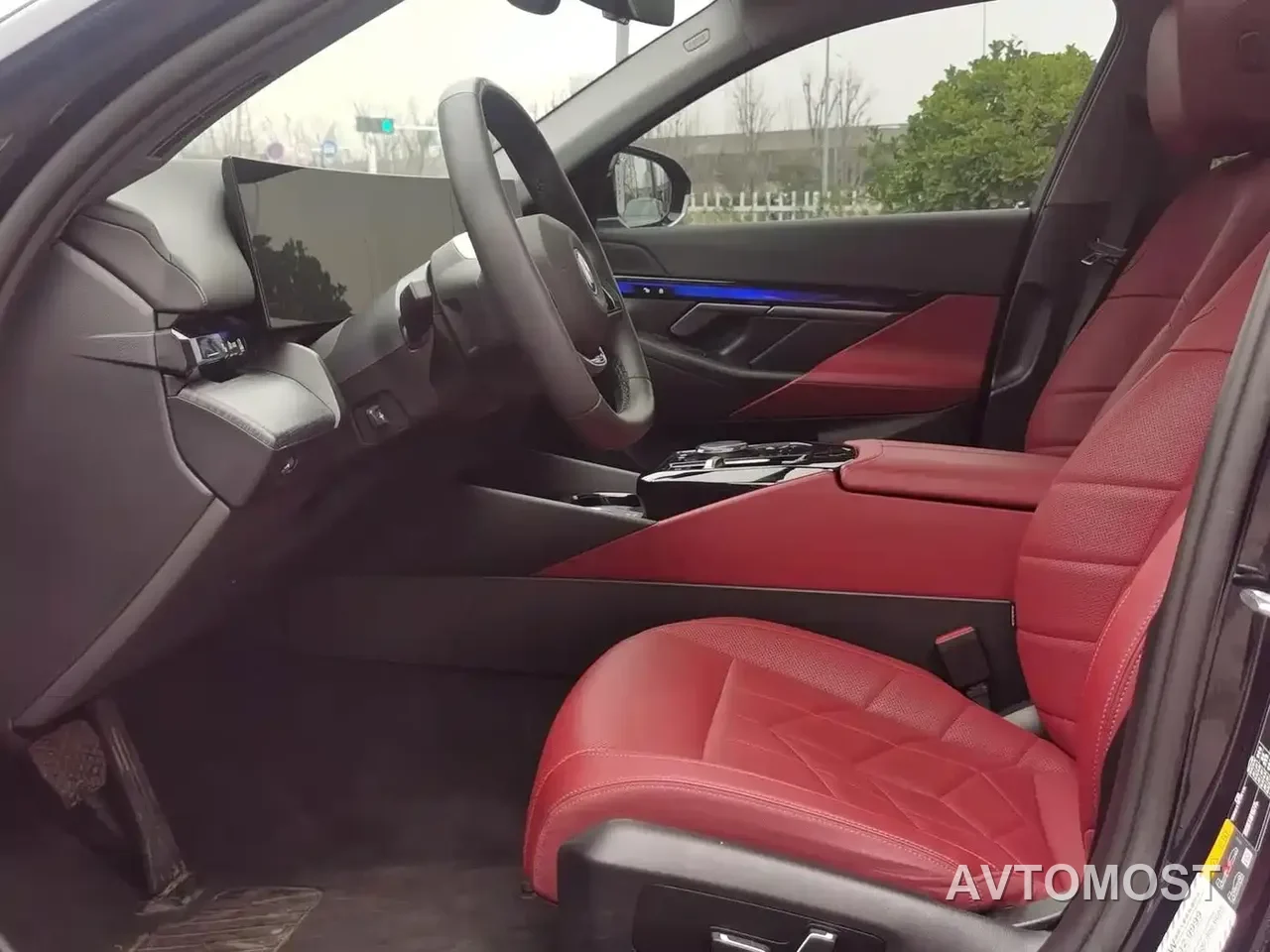 BMW i5 2024 eDrive 35L Luxury Package — фото 13