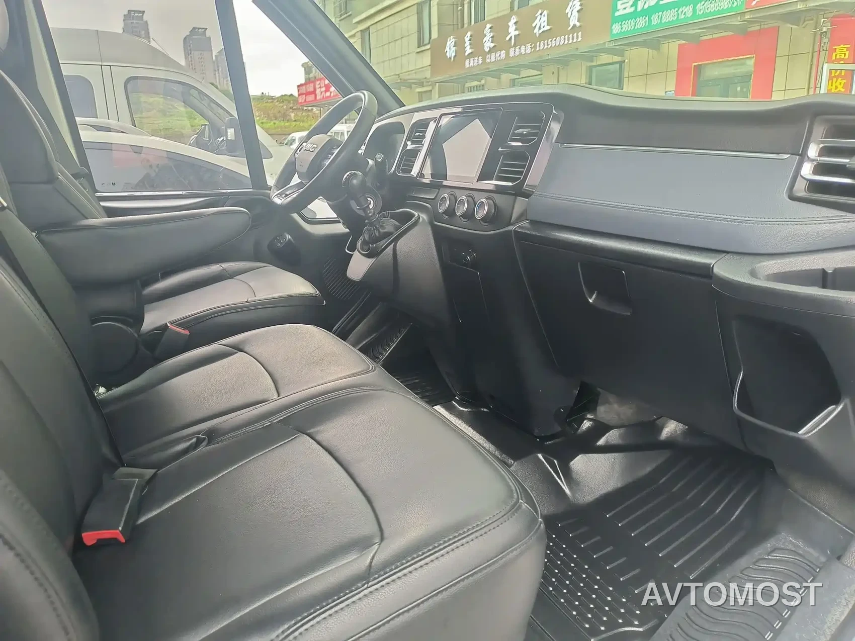 Jiangling JMC Fushun 2022 2.0T Manual Multi-purpose Passenger Vehicle Short Wheelbase Medium-high Roof 6-seater — фото 4
