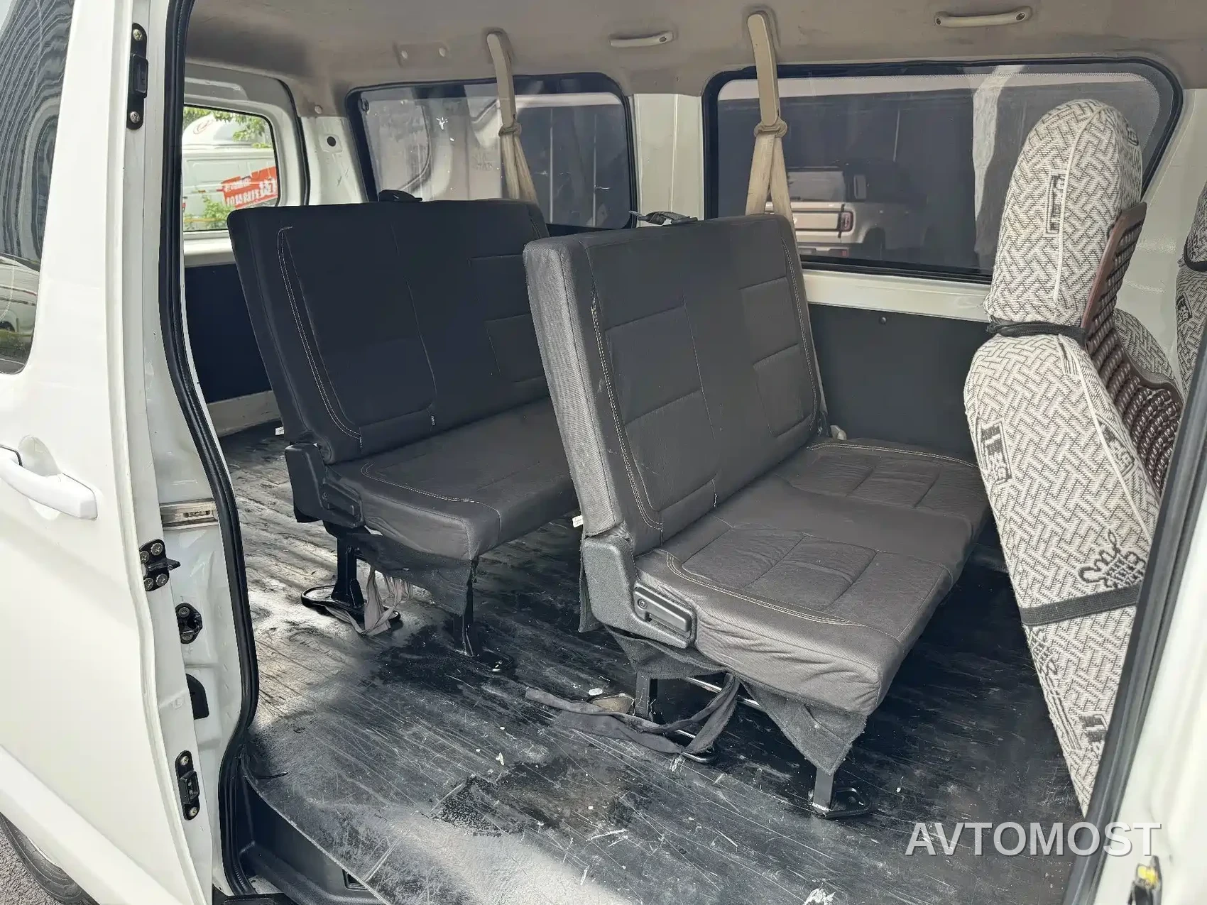 Changan Ruixing EM80 2024 Split-door Comfort 6 Seats 41.86kWh — фото 12