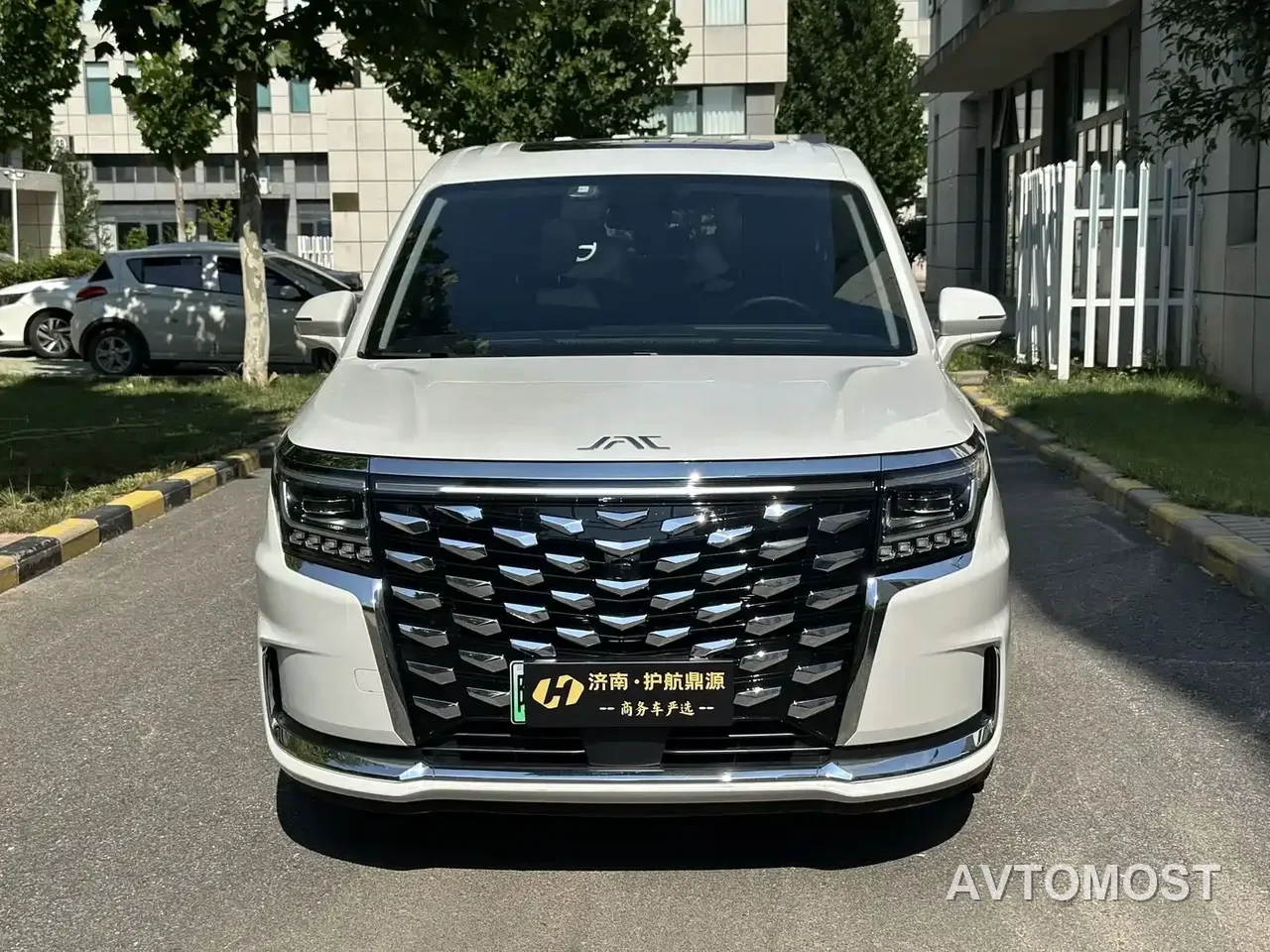 JAC Refine RF8 PHEV 2024 Model Zhiling Edition 1.5T 150KM Premium LFP — фото 2