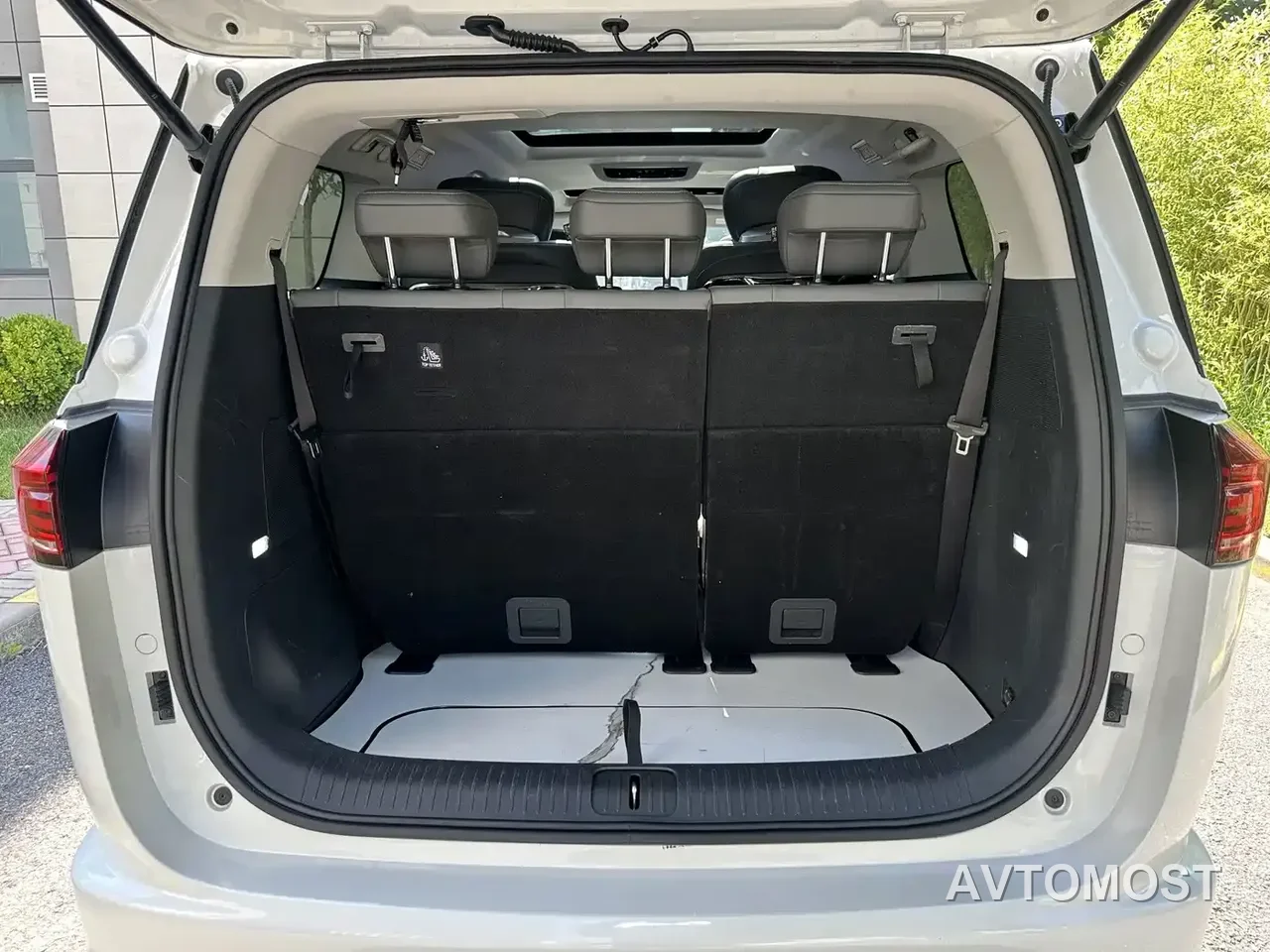 JAC Refine RF8 PHEV 2024 Model Zhiling Edition 1.5T 150KM Premium LFP — фото 24