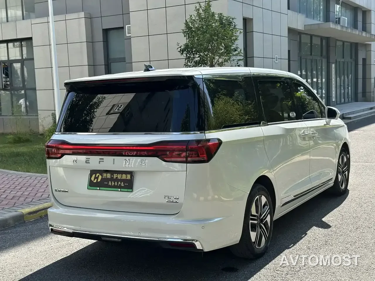JAC Refine RF8 PHEV 2024 Model Zhiling Edition 1.5T 150KM Premium LFP — фото 26
