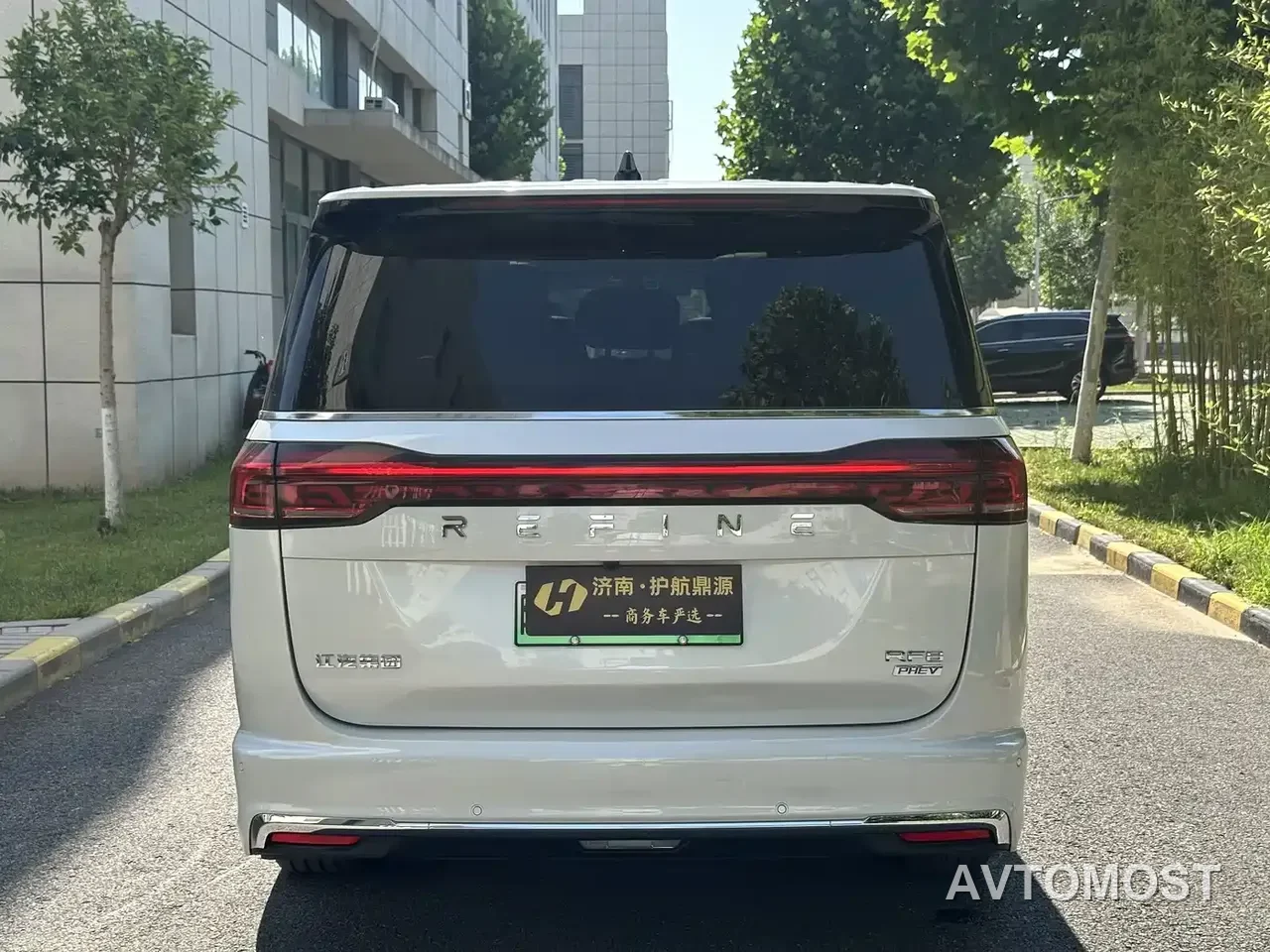 JAC Refine RF8 PHEV 2024 Model Zhiling Edition 1.5T 150KM Premium LFP — фото 27