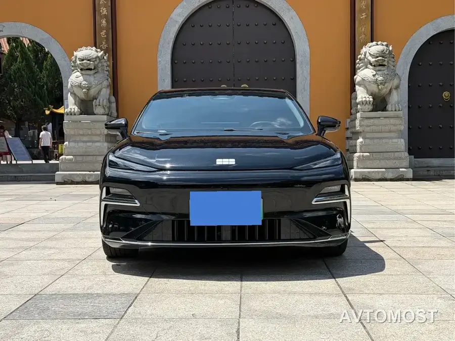 Geely Galaxy Xingyao 8 2025 130km EM-i Premium Edition