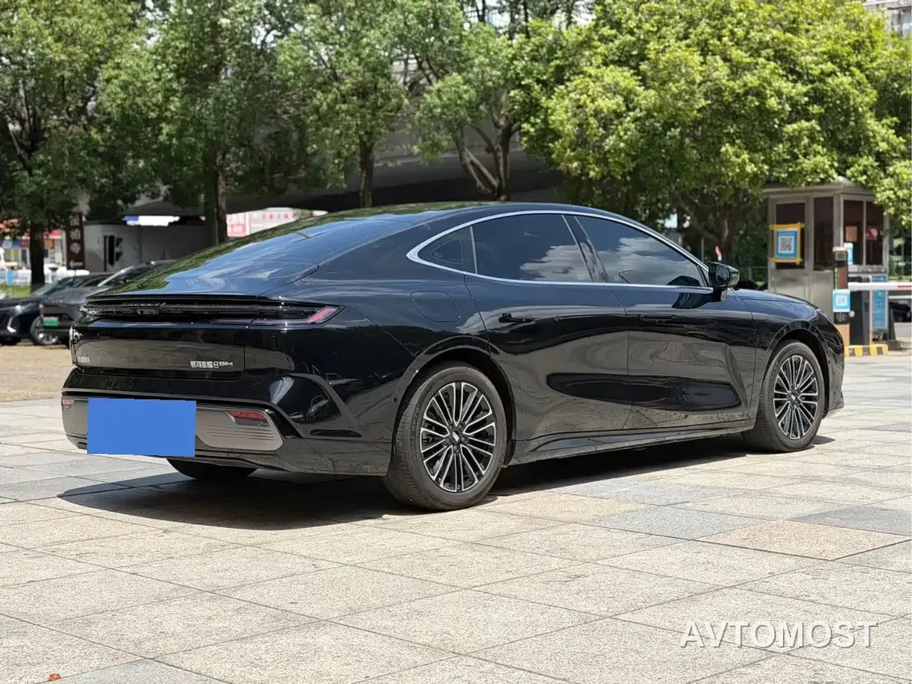 Geely Galaxy Xingyao 8 2025 130km EM-i Premium Edition — фото 5
