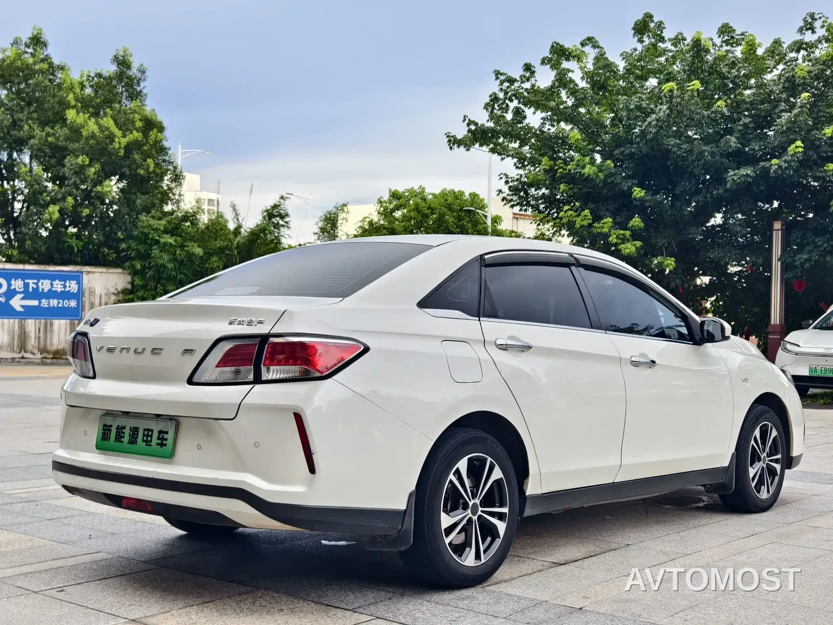 Venucia D60EV 2022 Standard Range Comfort Edition — фото 7