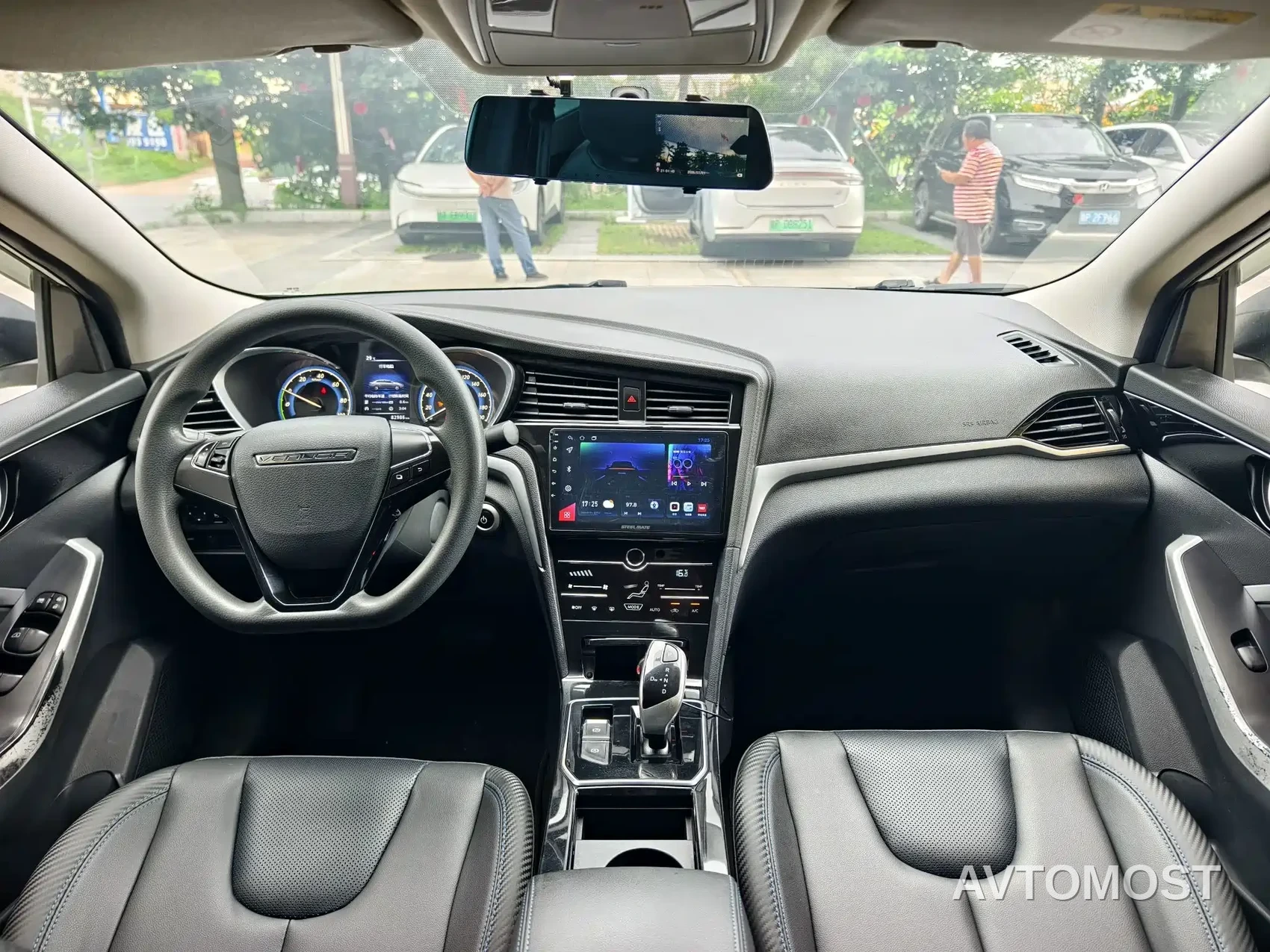 Venucia D60EV 2022 Standard Range Comfort Edition — фото 9