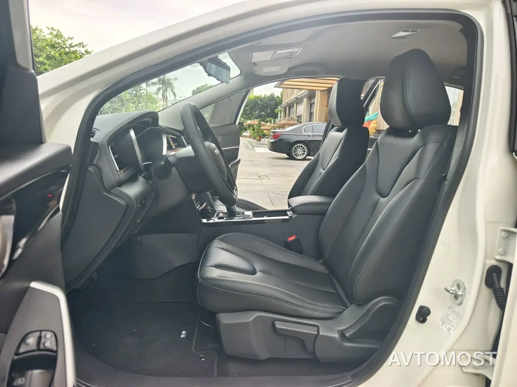 Venucia D60EV 2022 Standard Range Comfort Edition — фото 11